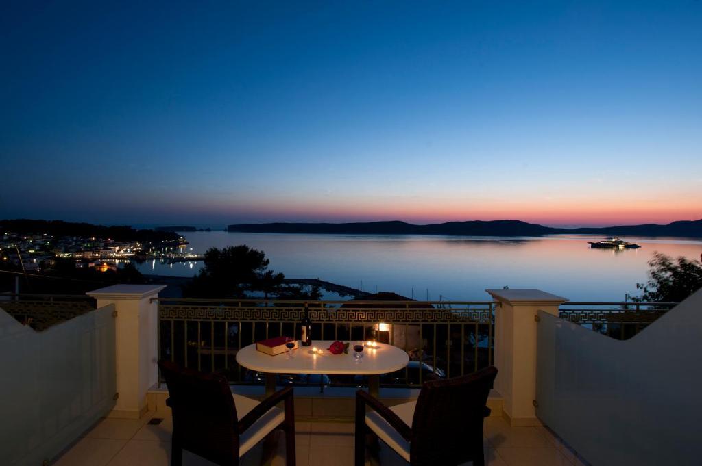 Hotel Anezina Pylos Buitenkant foto