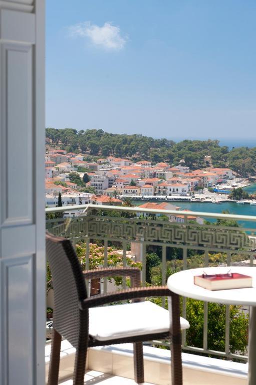 Hotel Anezina Pylos Buitenkant foto